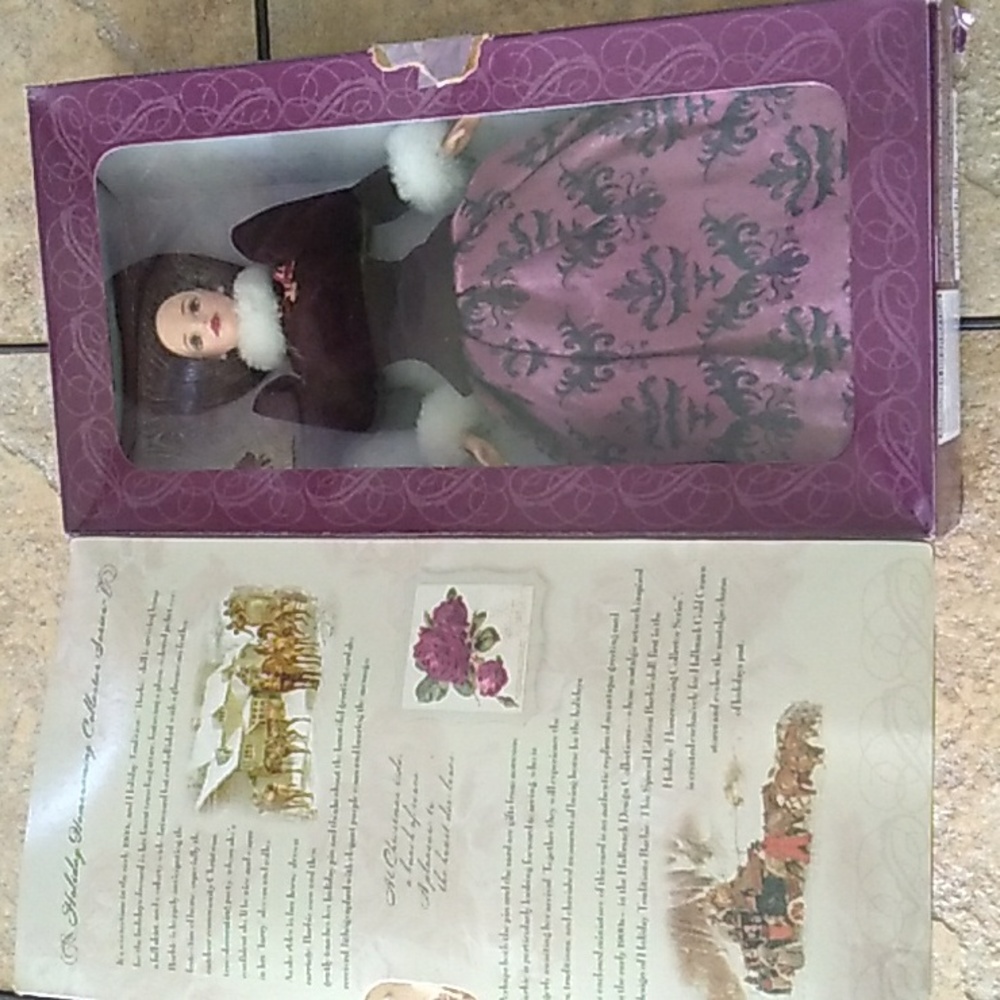 Holiday Homecoming Collectors Series Barbie (1996)